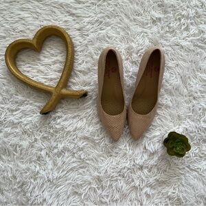 Marc Joseph Beige Textured Women's Flats